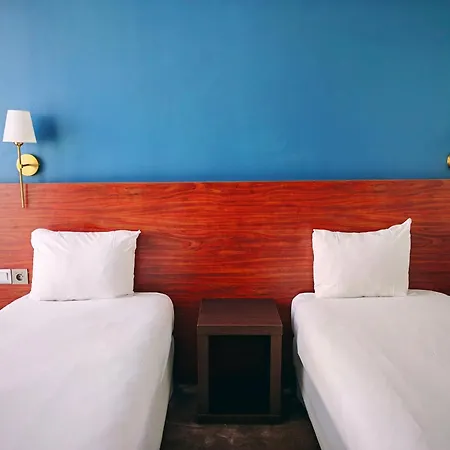 Ibis Styles Centre 3*