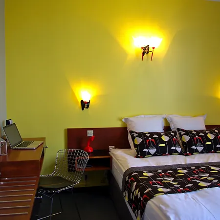 Ibis Styles Centre לה האברה