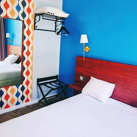 Ibis Styles Centre Hotel 3*