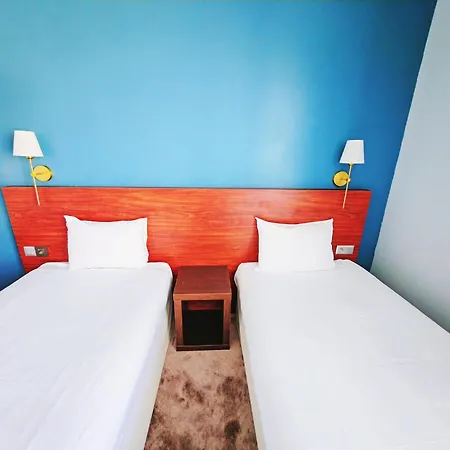 Ibis Styles Centre 3*