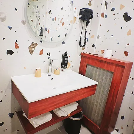 Ibis Styles Centre 3*