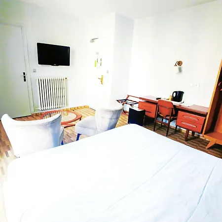 Ibis Styles Centre Hotel 3*