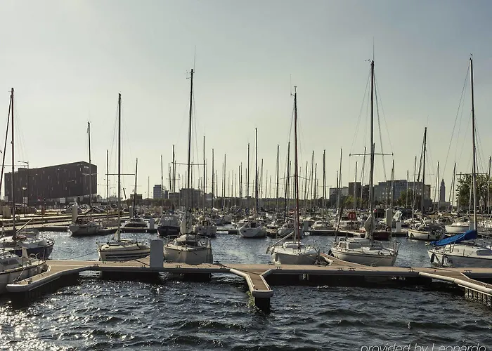 Отель Ibis Styles Centre 3*